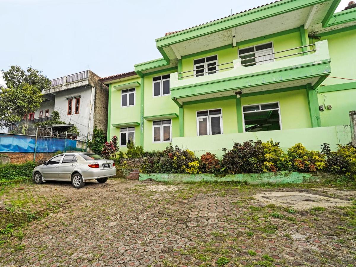 Spot On 91325 Hijau Syariah Hotel 2*