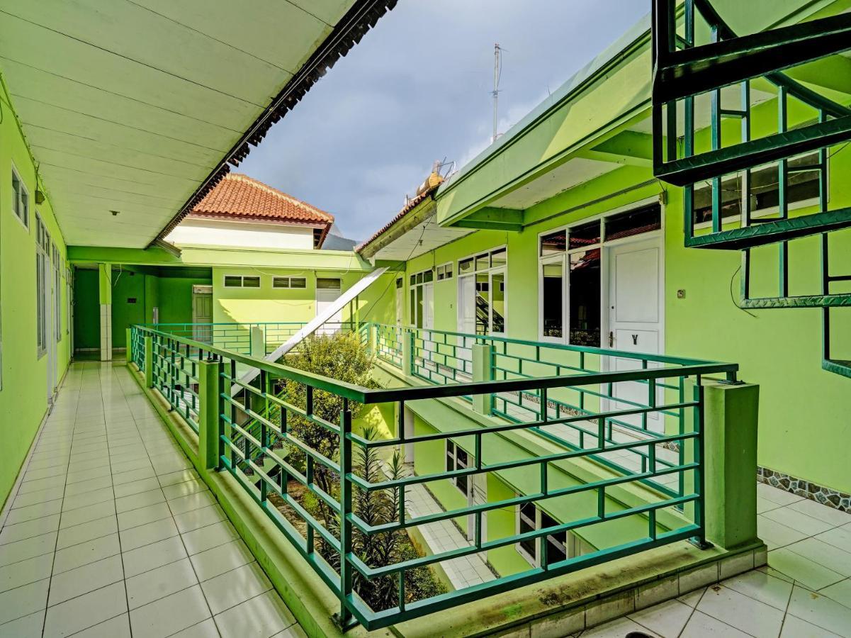 Spot On 91325 Hijau Syariah 2*