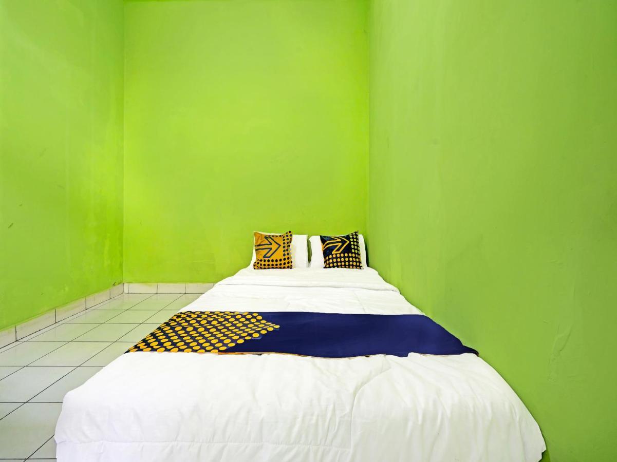 Hotel Spot On 91325 Hijau Syariah